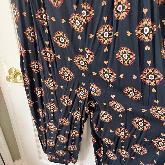 NWT Torrid size 3 Stylish Patterned Jumpsuit - Picture 5 of 9